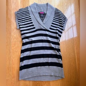 Say What? Women’s XL Short Sleeve Black and White Striped Sweater